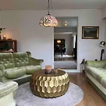 別荘 Nakkentunet - Familievennlig Hus Pa Gardstun.