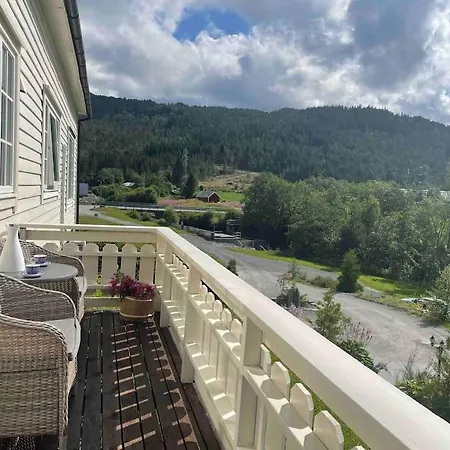 Casa de Férias Nakkentunet - Familievennlig Hus Pa Gardstun. *