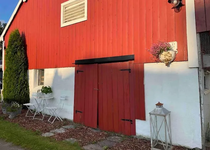 Semesterbostad Nakkentunet - Familievennlig Hus Pa Gardstun.