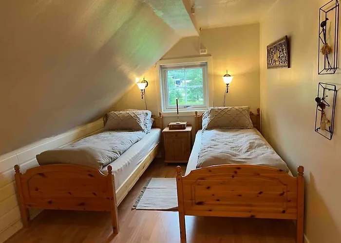 Semesterbostad Nakkentunet - Familievennlig Hus Pa Gardstun. Orskog
