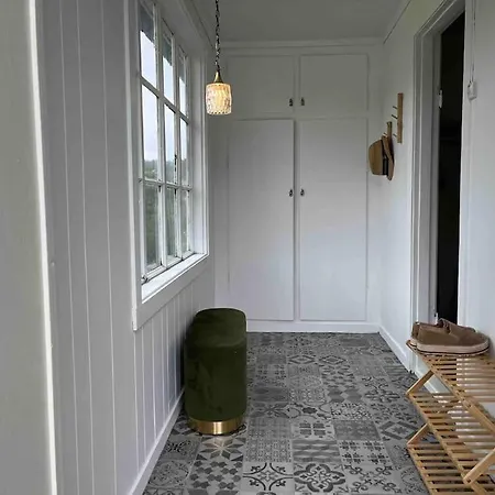 Feriehus Nakkentunet - Familievennlig Hus Pa Gardstun. *