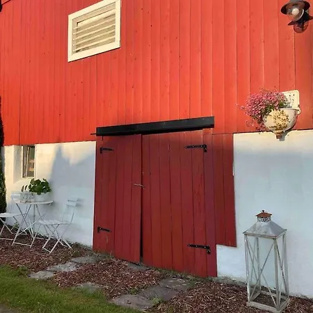 Feriehus Nakkentunet - Familievennlig Hus Pa Gardstun.