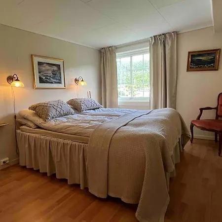 Feriehus Nakkentunet - Familievennlig Hus Pa Gardstun.